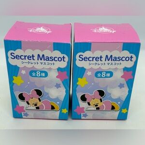 Tokyo Disney Store Secret Mascot Suyasuya Figure, Set of 2, NIB.